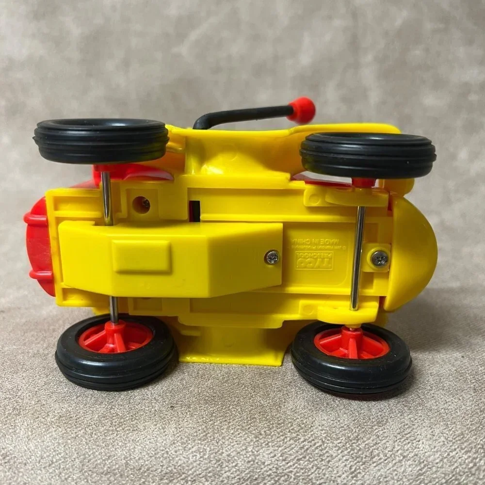 Sesame Street Big Bird Lever Action Toy Car Illco 1988